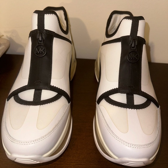 Michael Kors Olympia Extreme discontinued platform sneakers Size 9 - Picture 1 of 6